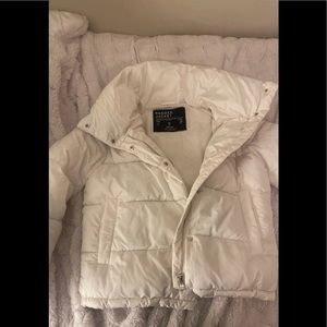 Stradivarius White Puffer